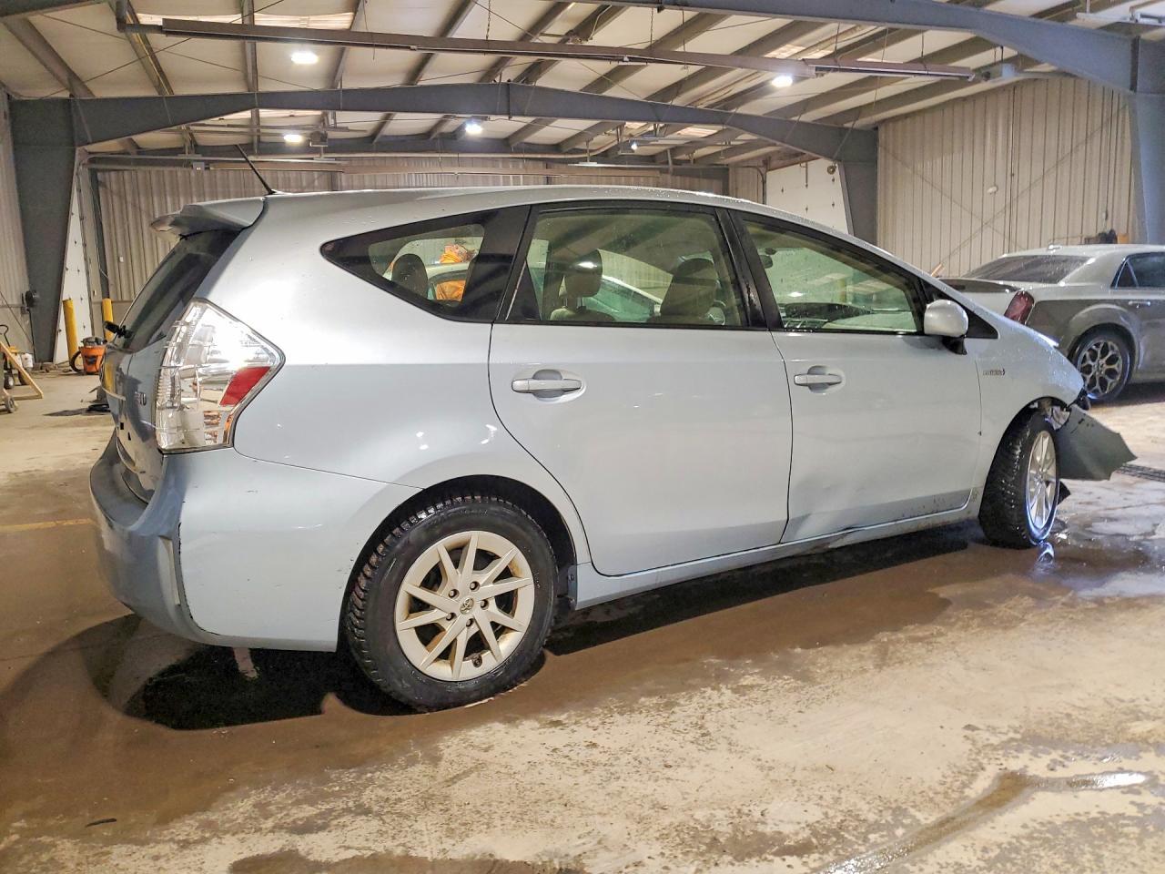 2013 Toyota Prius V Three - zdjęcie 3