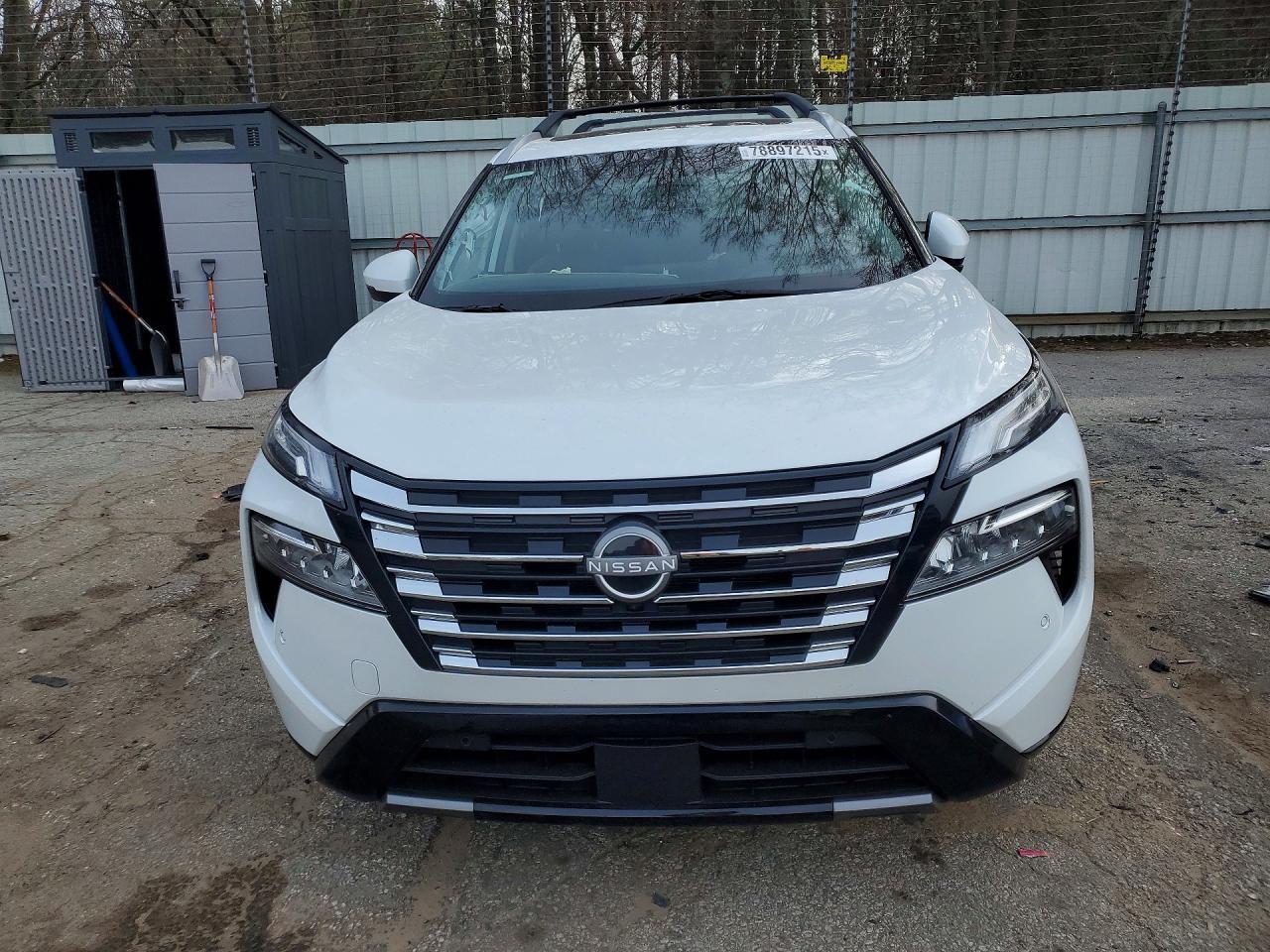 2025 Nissan Rogue Platinum - zdjęcie 5