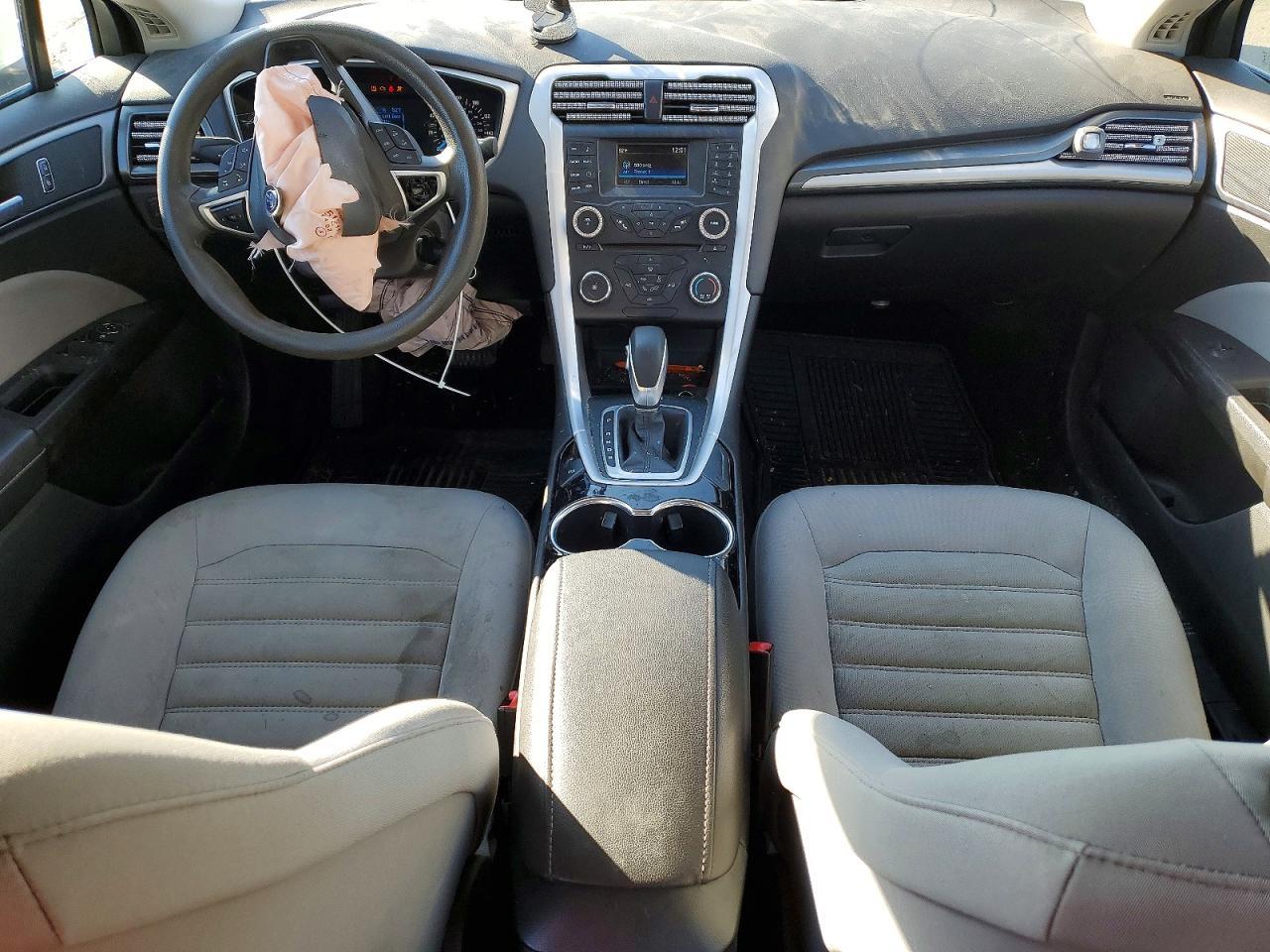 2014 Ford Fusion S - zdjęcie 8