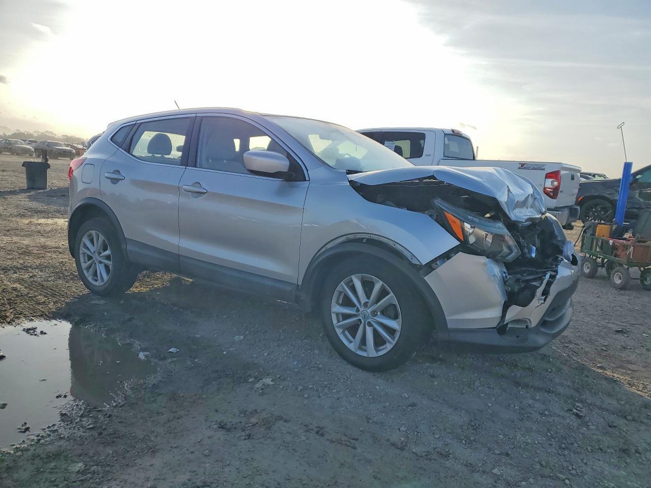 2017 Nissan Rogue Sport S - zdjęcie 4