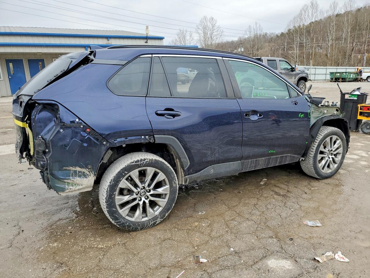 2022 Toyota Rav4 Xle Premium - zdjęcie 3