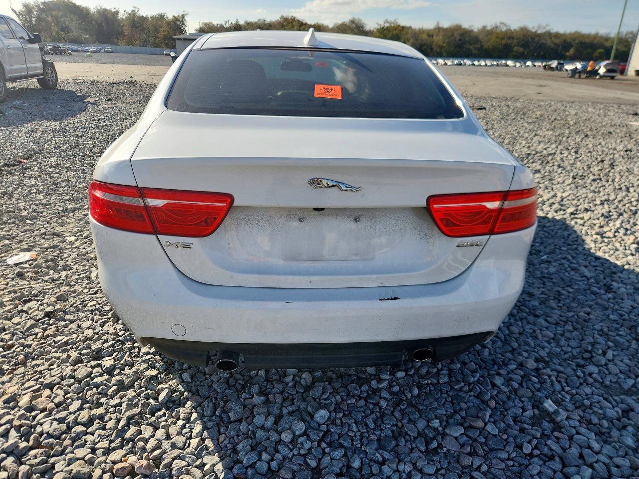 2017 Jaguar Xe - zdjęcie 6