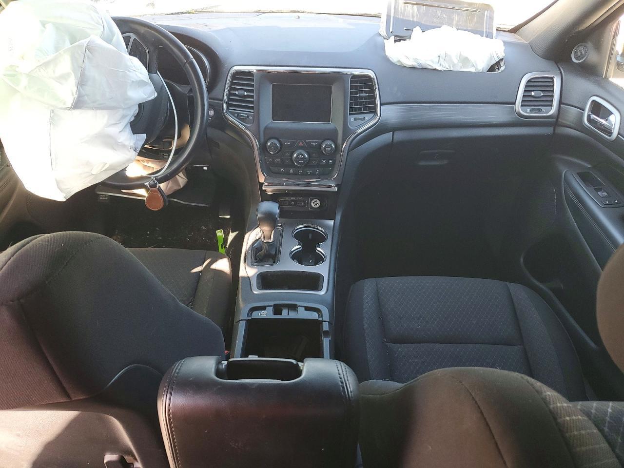 2021 Jeep Grand Cherokee Laredo - zdjęcie 8