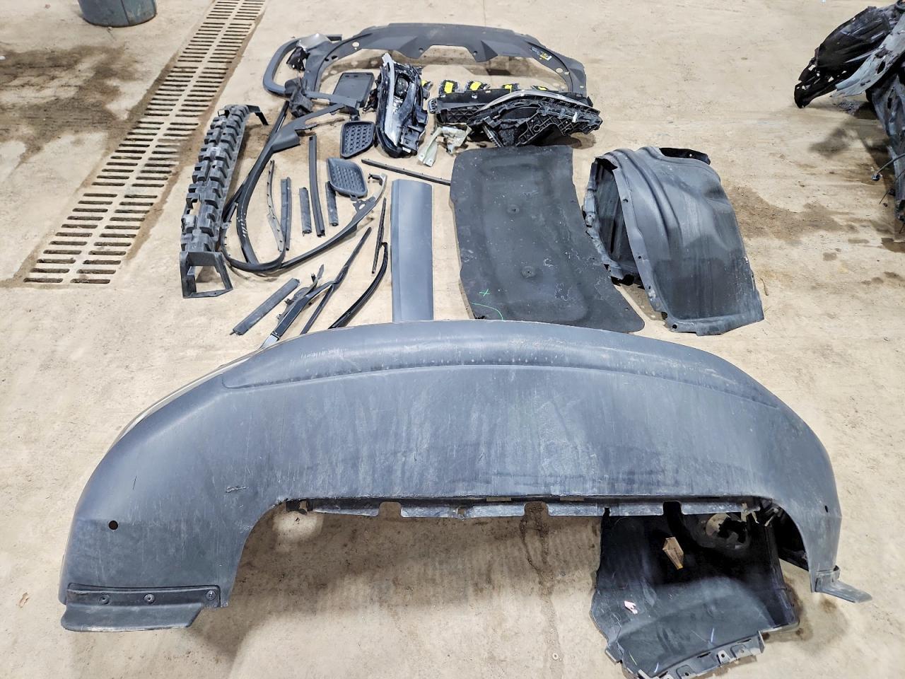 2020 Jeep Cherokee Latitude - zdjęcie 13