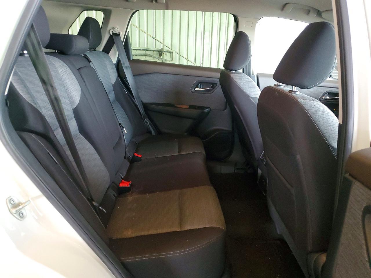 2023 Nissan Rogue Sv - zdjęcie 11