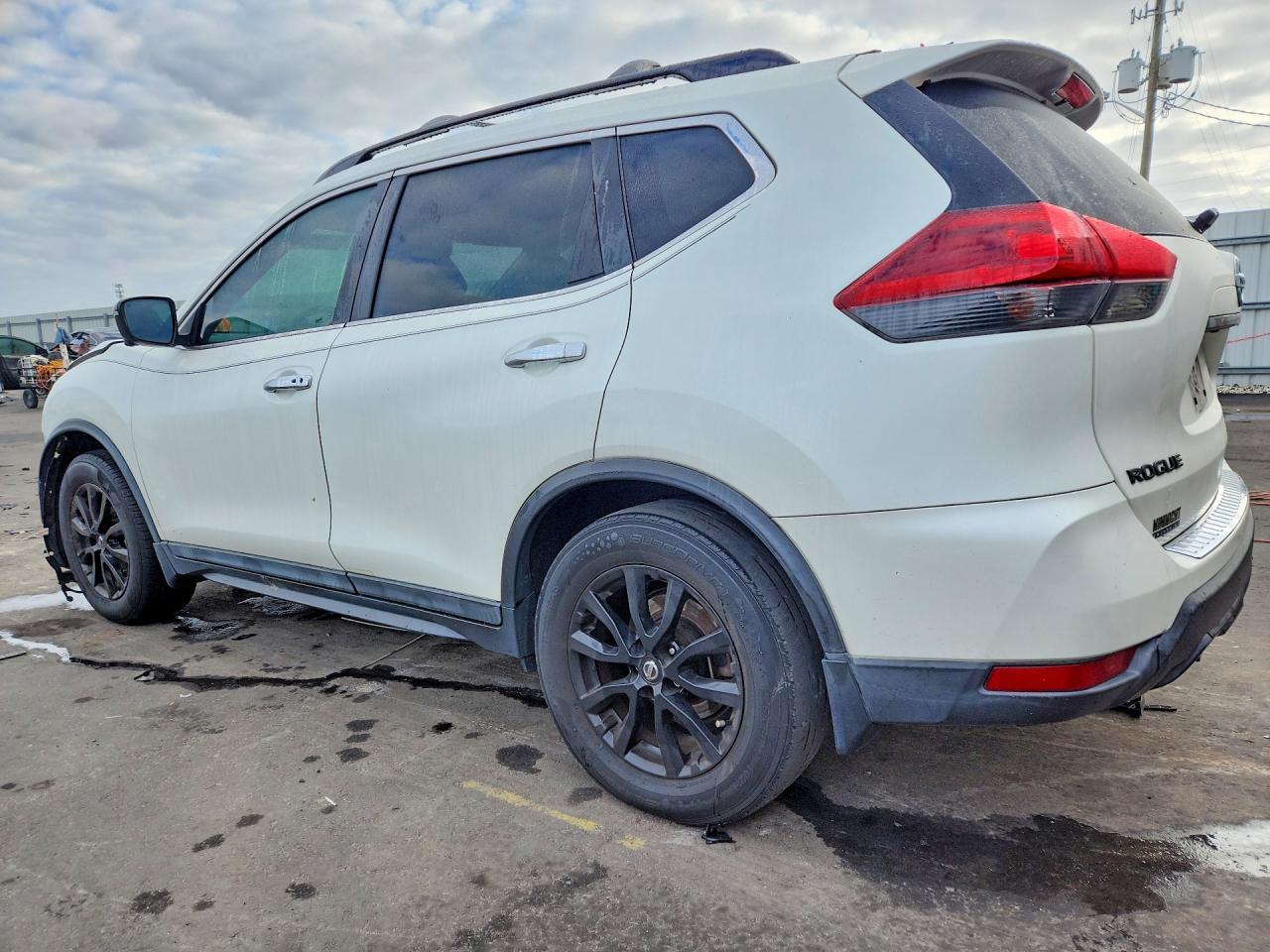 2018 Nissan Rogue Sv - zdjęcie 2