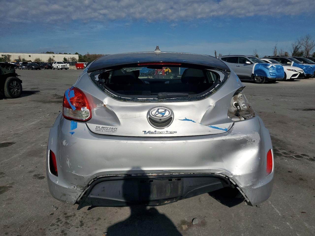 2016 Hyundai Veloster Base - zdjęcie 6