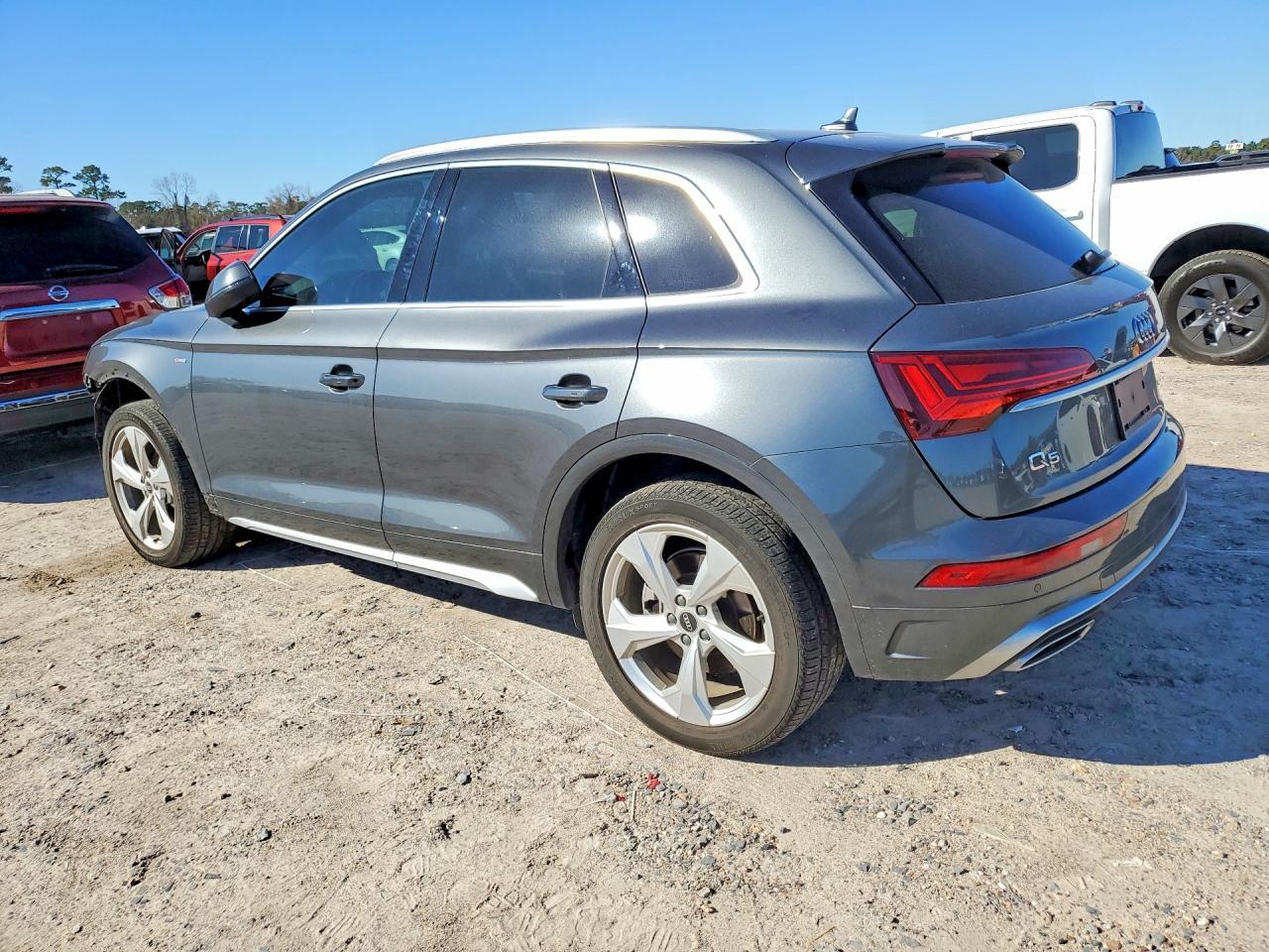 2022 Audi Q5 Premium Plus 45 - zdjęcie 2