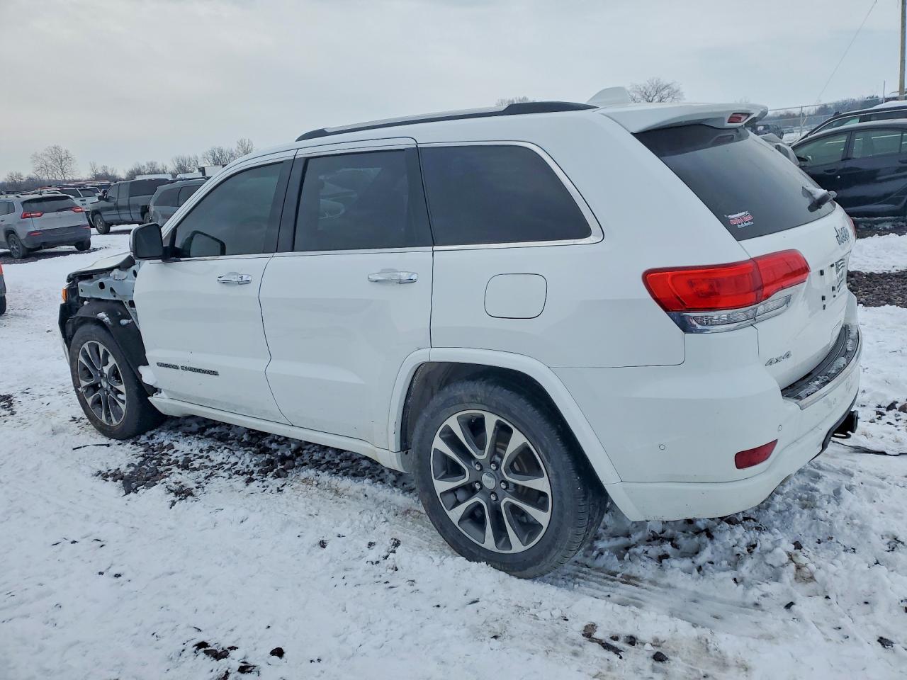 2017 Jeep Grand Cherokee Overland - zdjęcie 2
