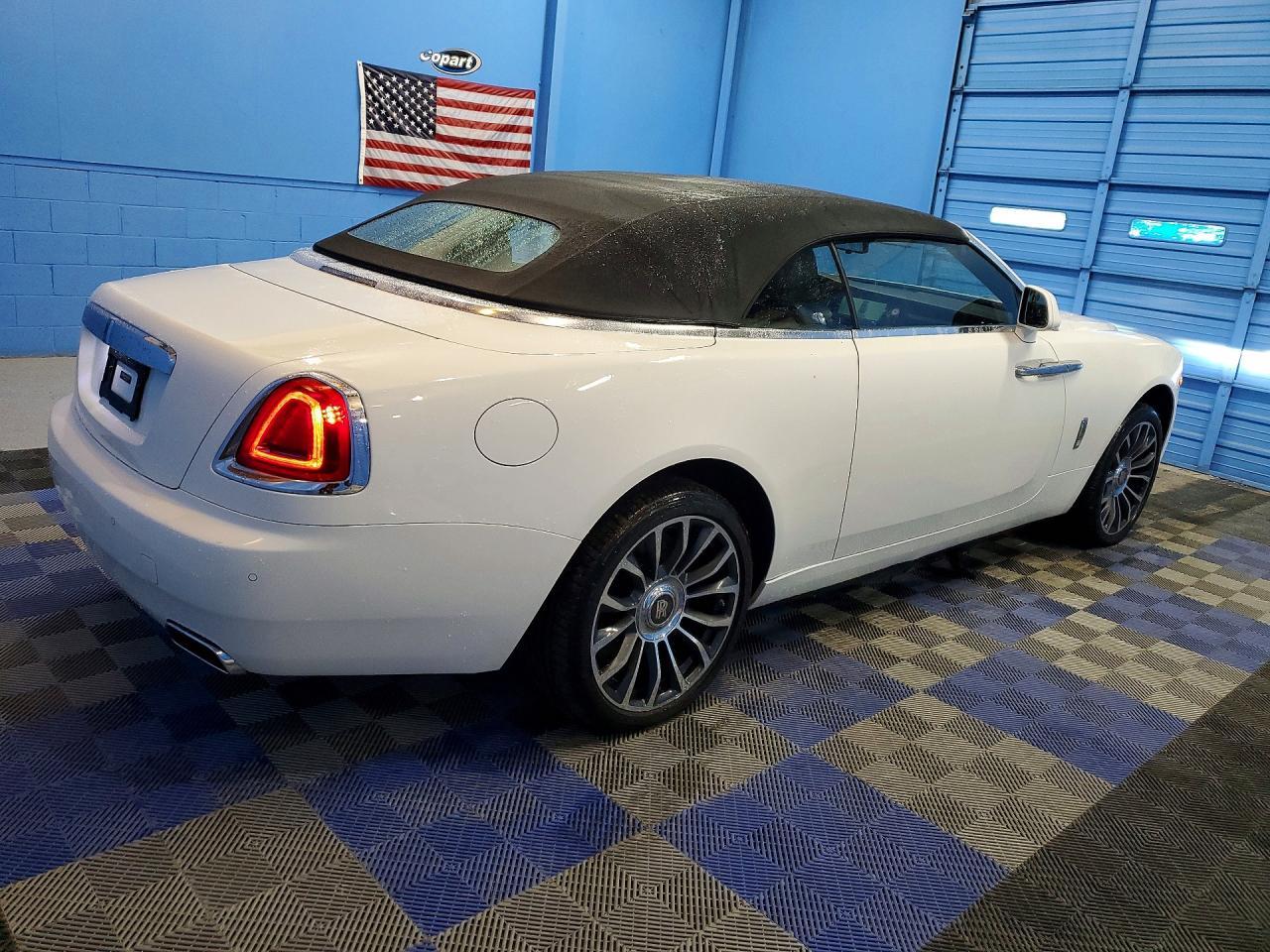 2017 Rolls-Royce Dawn - zdjęcie 3