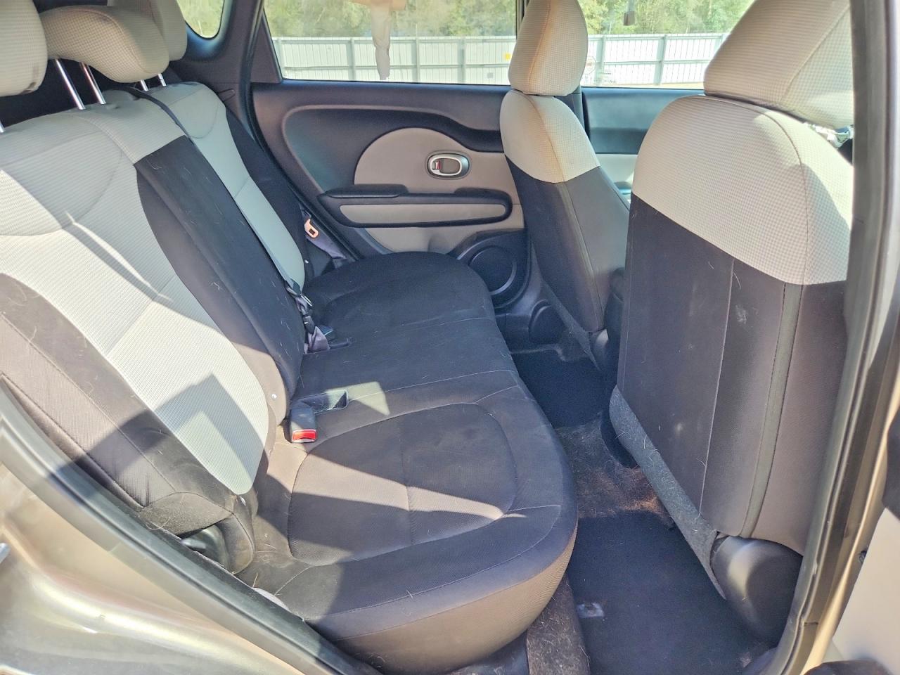 2016 Kia Soul Base - zdjęcie 10