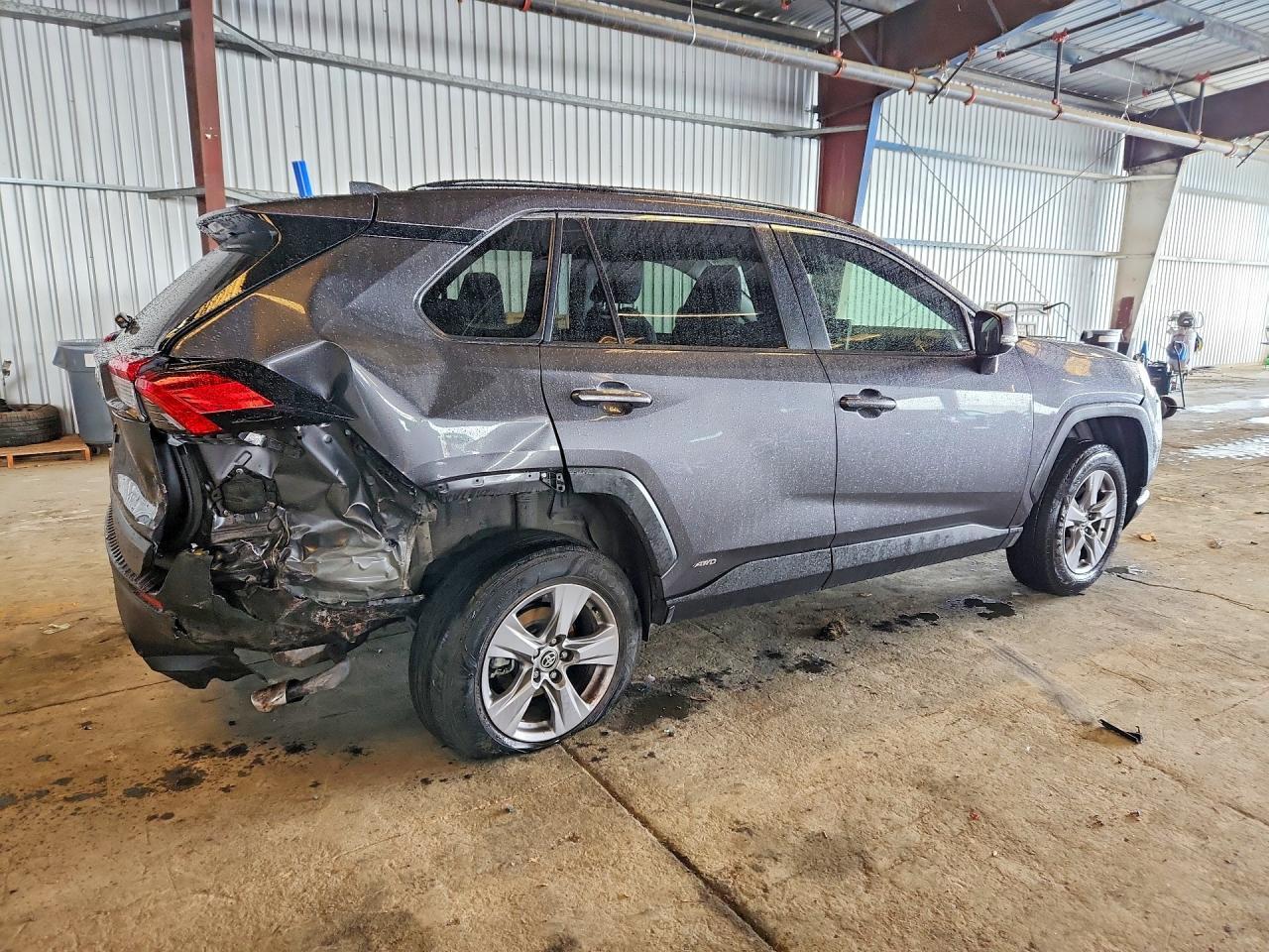 2024 Toyota Rav4 Xle - zdjęcie 3