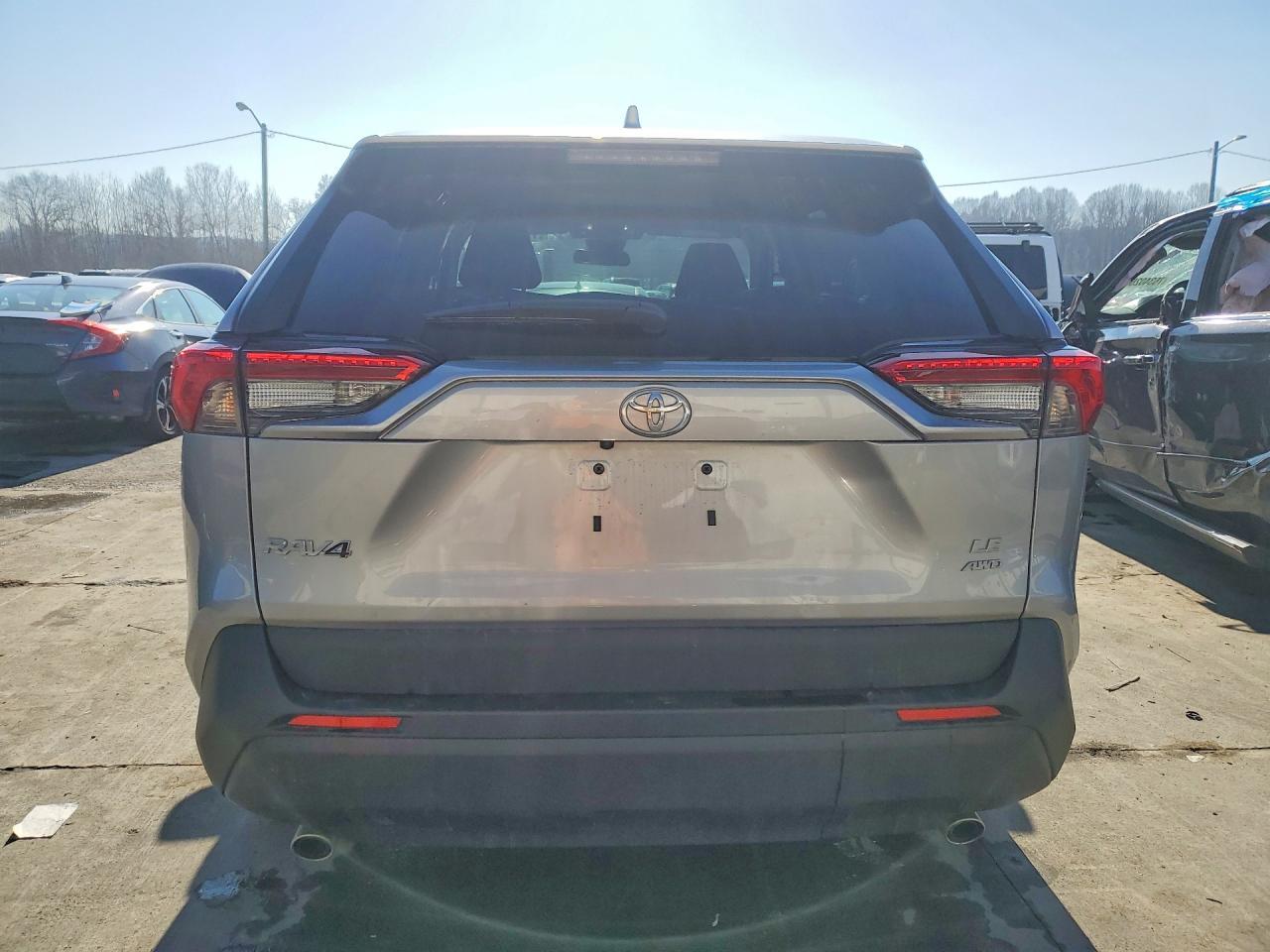 2025 Toyota Rav4 Le - zdjęcie 6