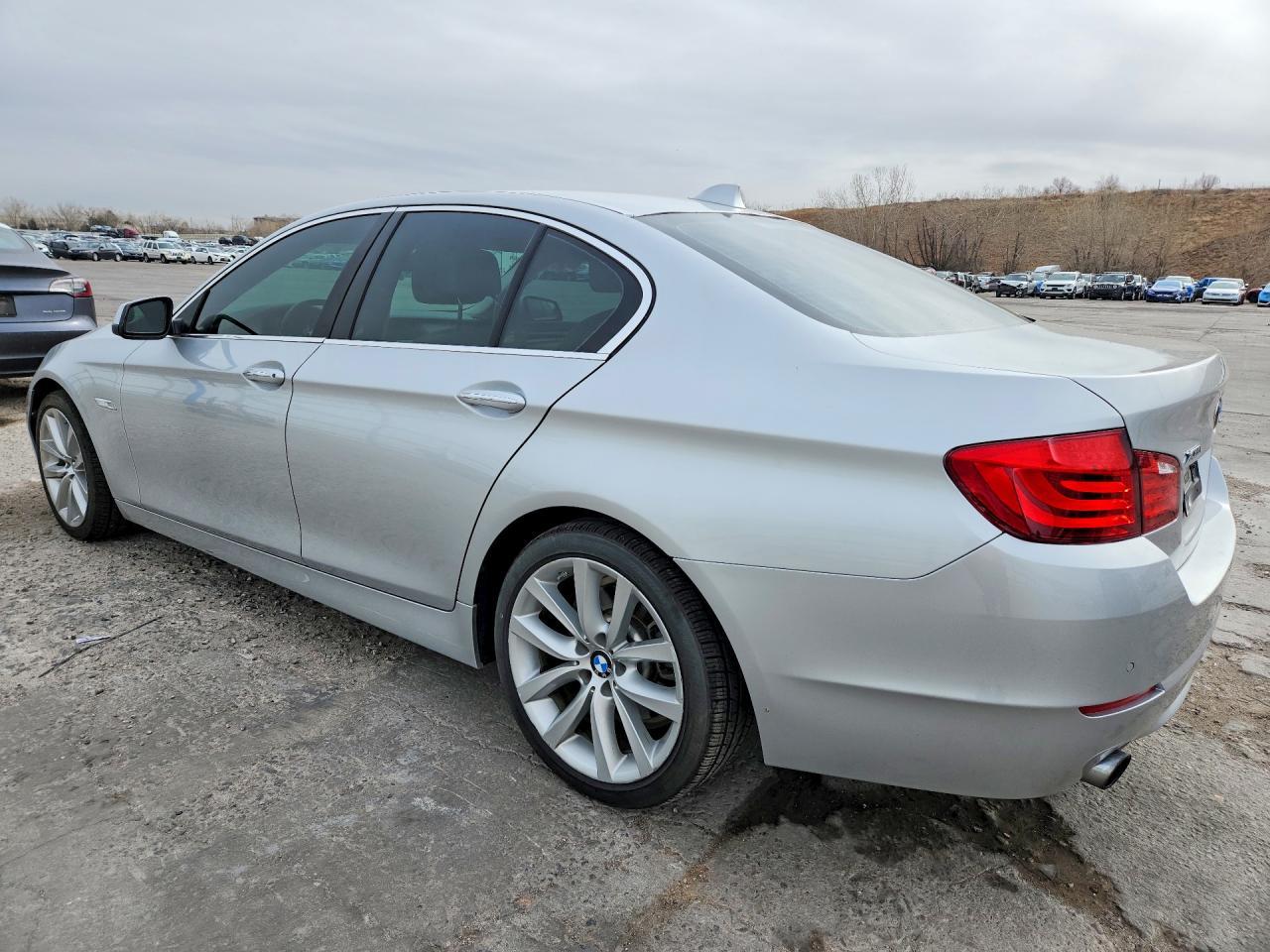 2013 BMW 535 Xi - zdjęcie 2