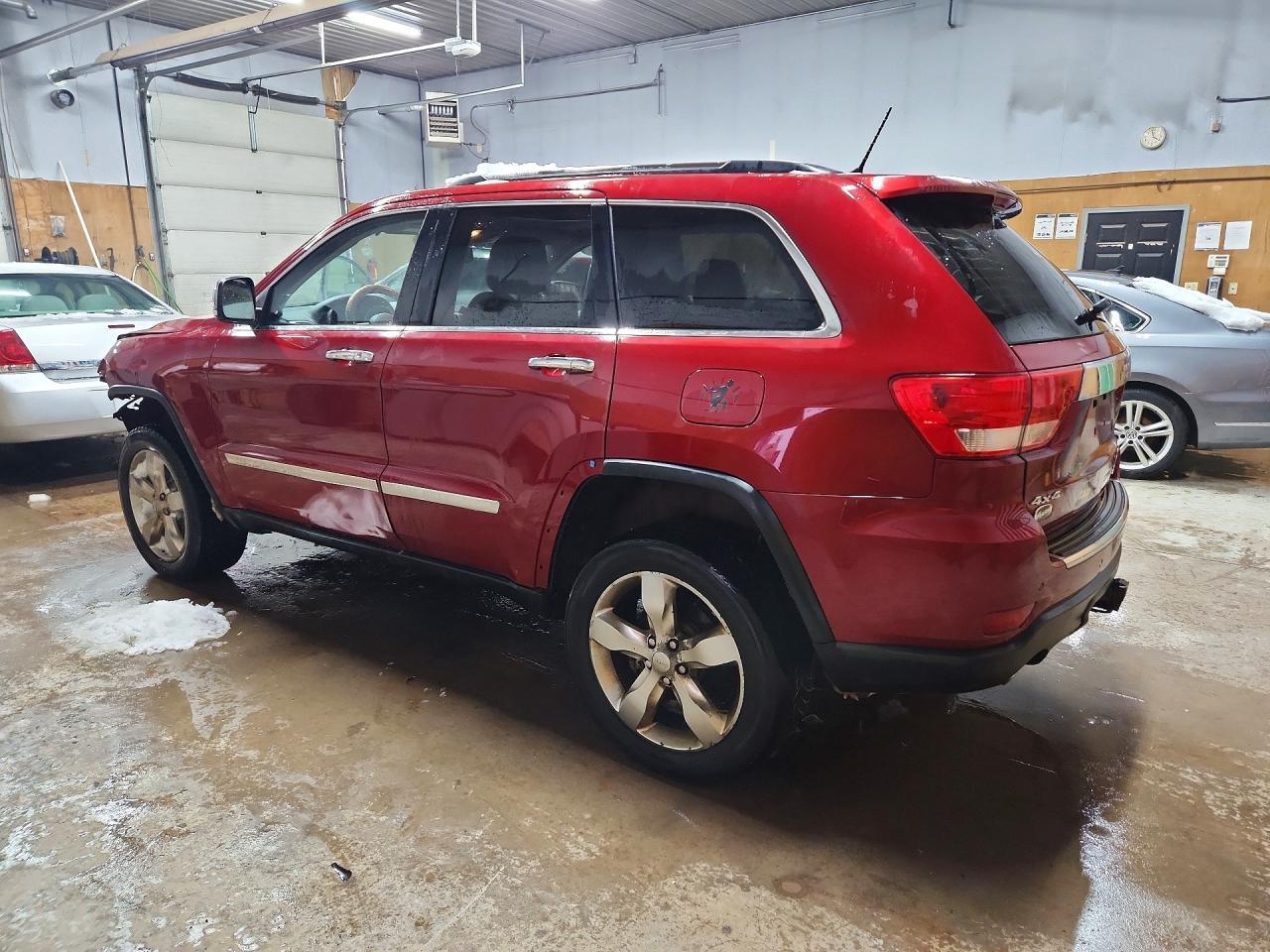 2013 Jeep Grand Cherokee Overland - zdjęcie 2