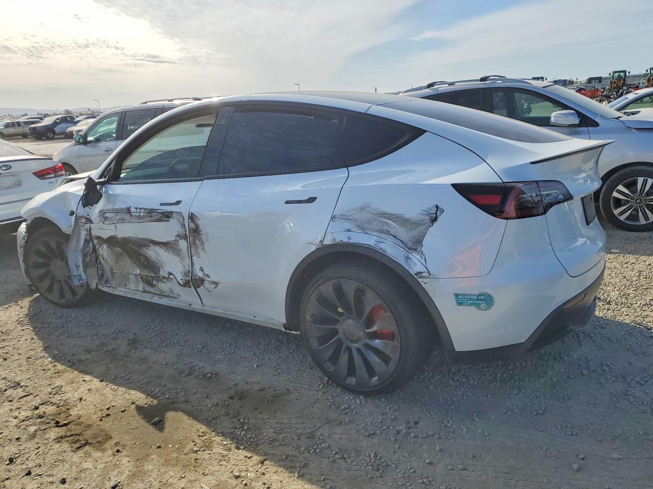 2023 Tesla Model Y - zdjęcie 2