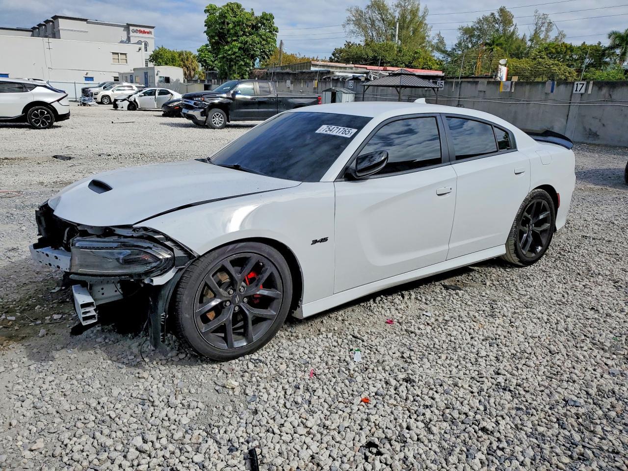 2023 Dodge Charger R/T - zdjęcie główne