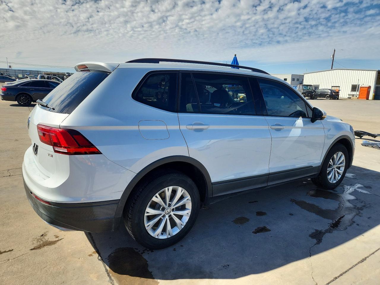 2018 Volkswagen Tiguan S - zdjęcie 3