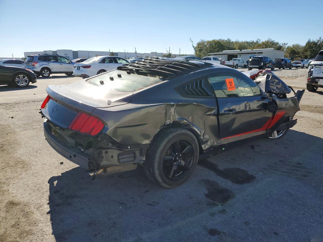 2017 Ford Mustang - zdjęcie 3