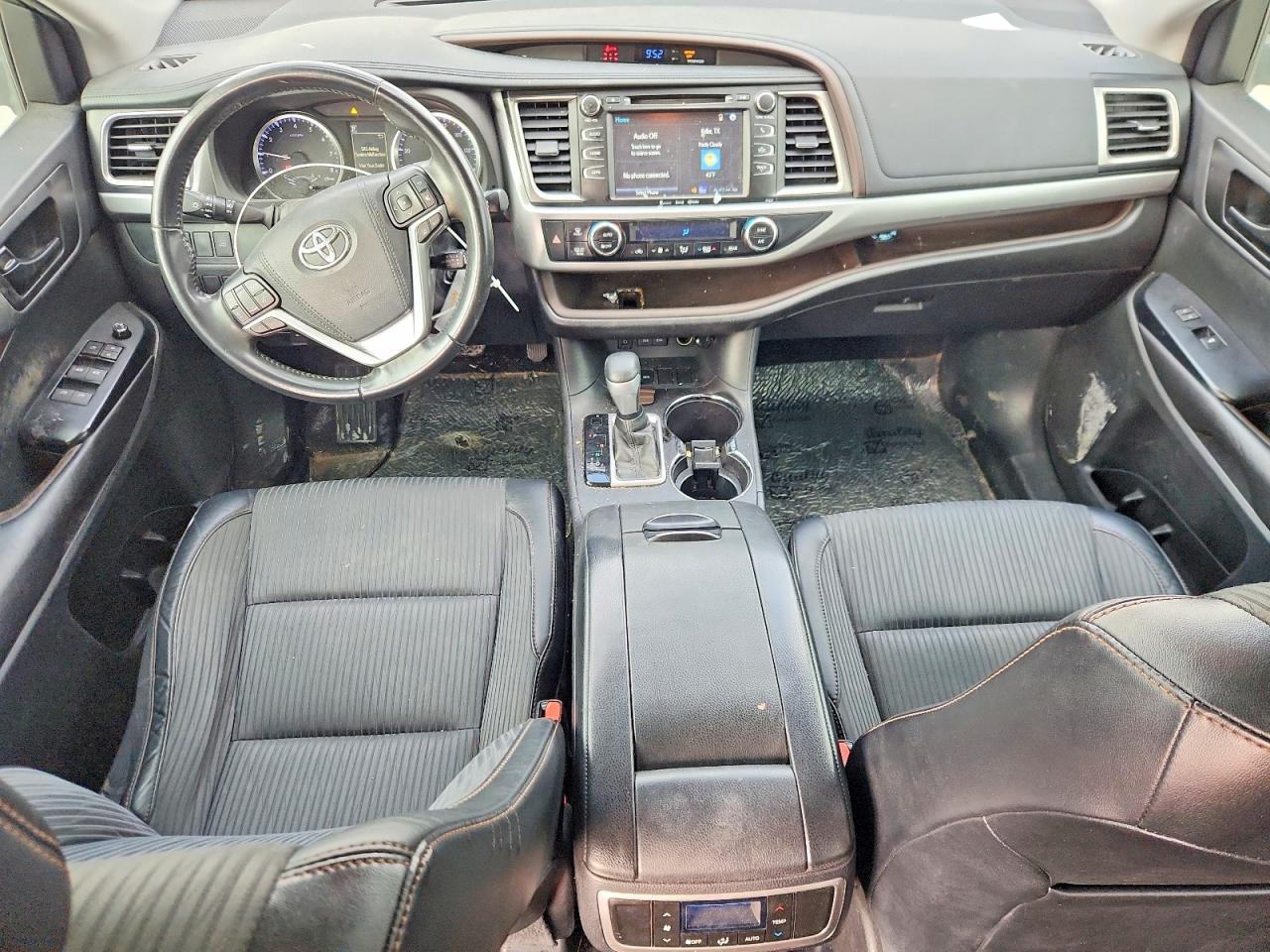 2017 Toyota Highlander Le - zdjęcie 8