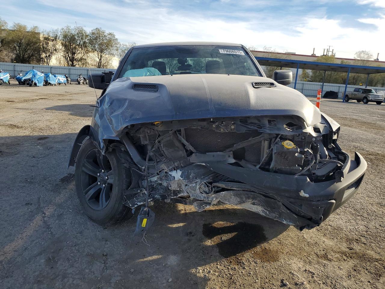 2021 Ram 1500 Classic Slt - zdjęcie 5