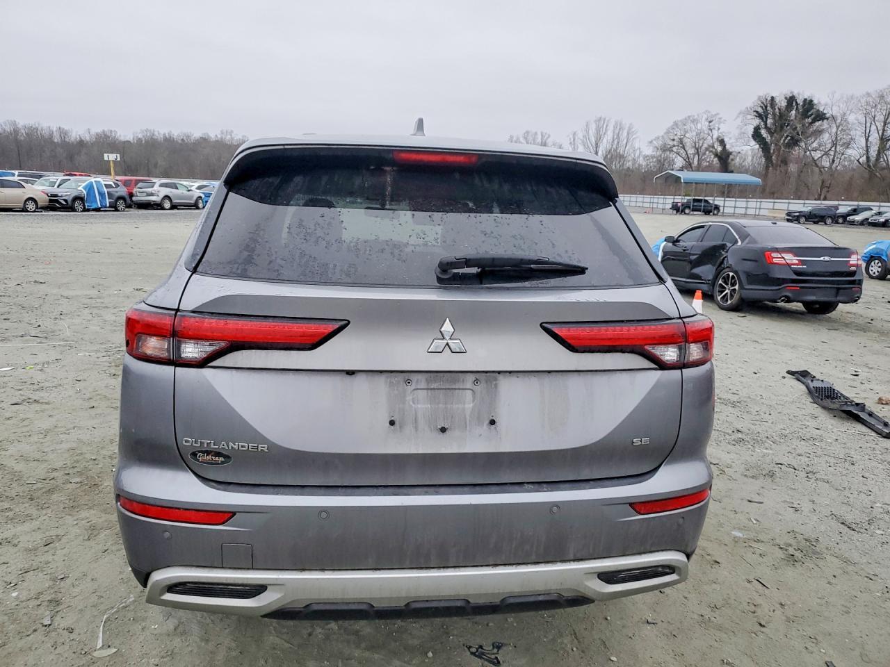 2022 Mitsubishi Outlander Se - zdjęcie 6