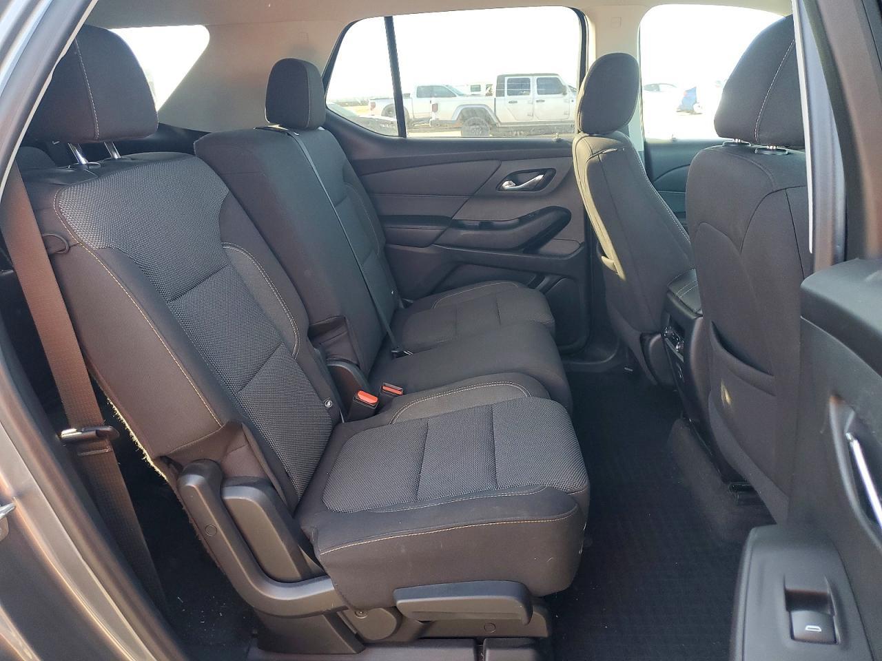 2020 Chevrolet Traverse Ls - zdjęcie 11