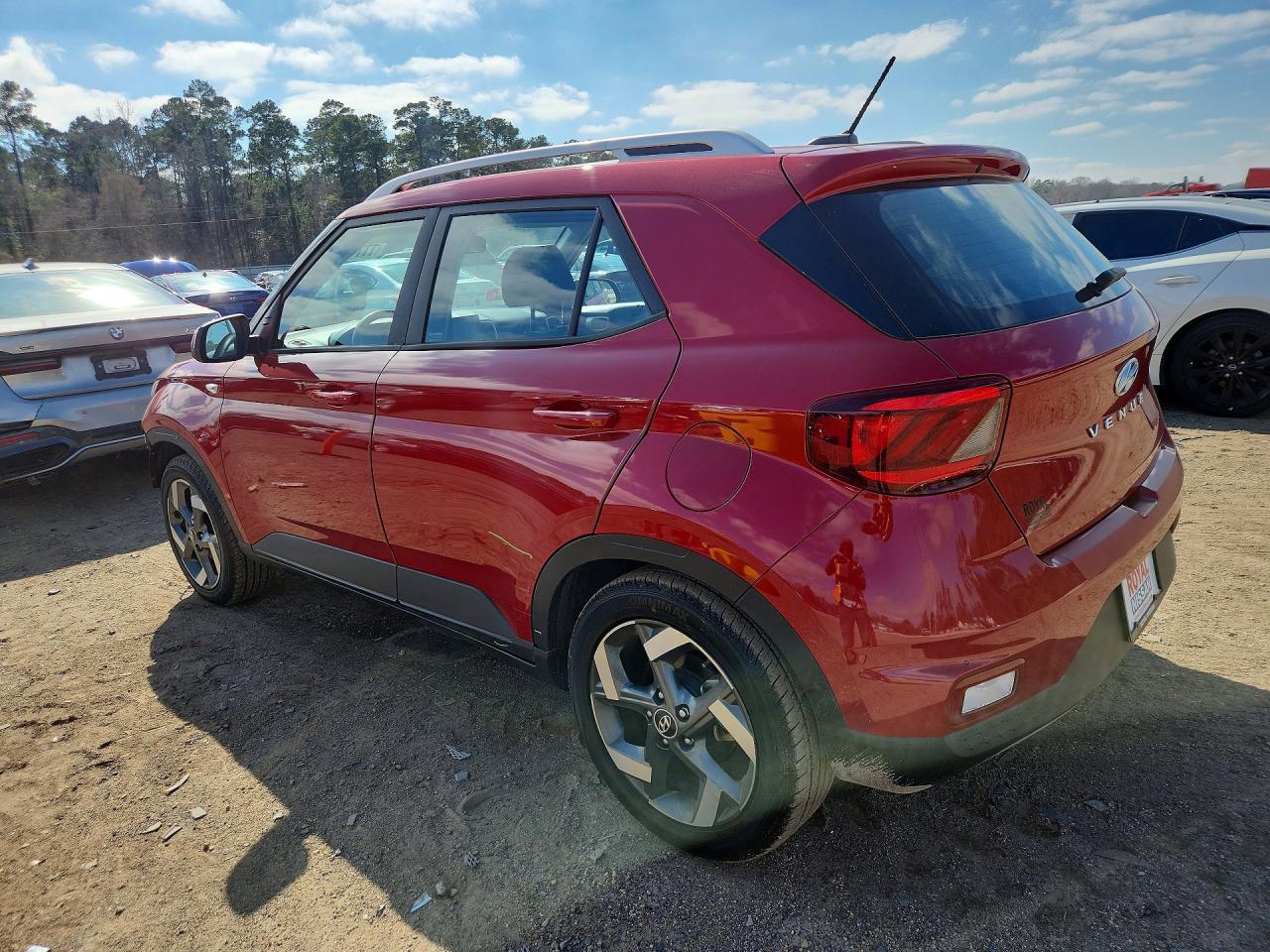 2023 Hyundai Venue Sel - zdjęcie 2