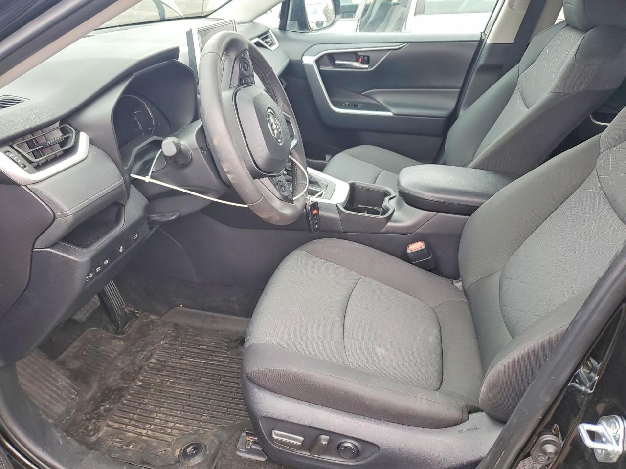 2024 Toyota Rav4 Xle - zdjęcie 7