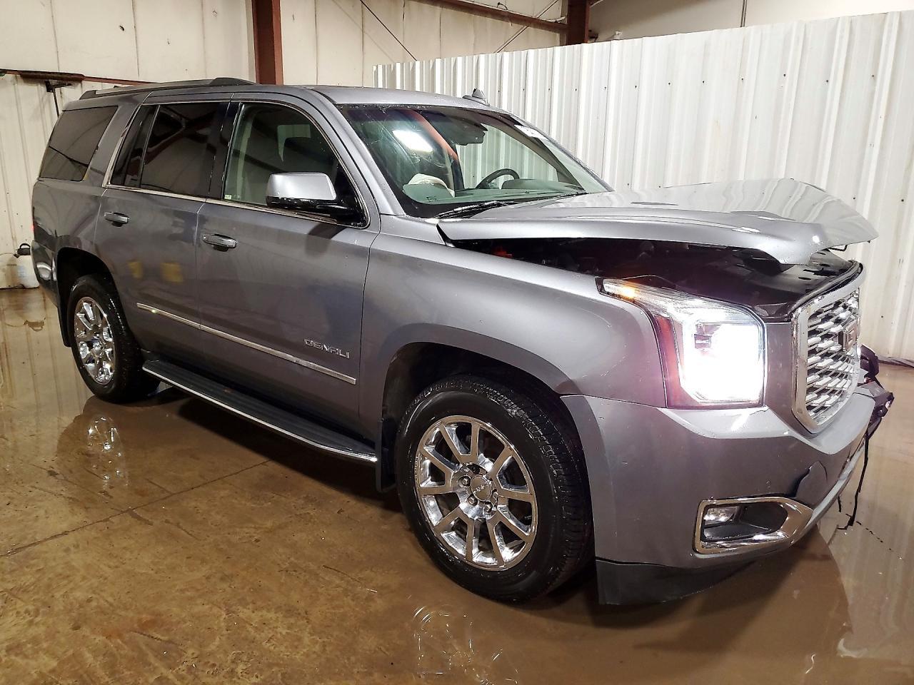 2018 GMC Yukon Denali - zdjęcie 4