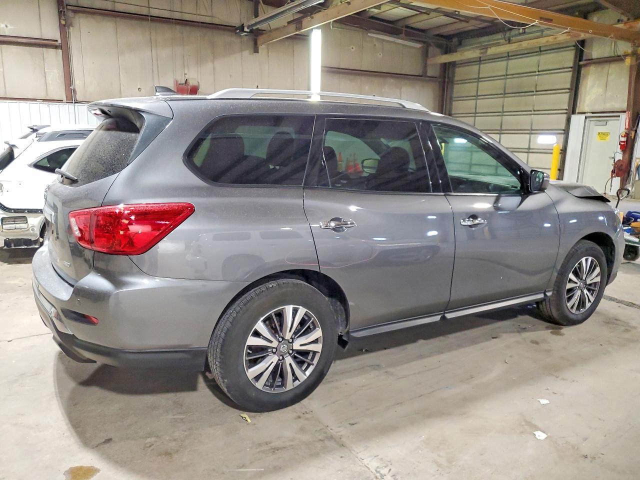 2019 Nissan Pathfinder S - zdjęcie 3