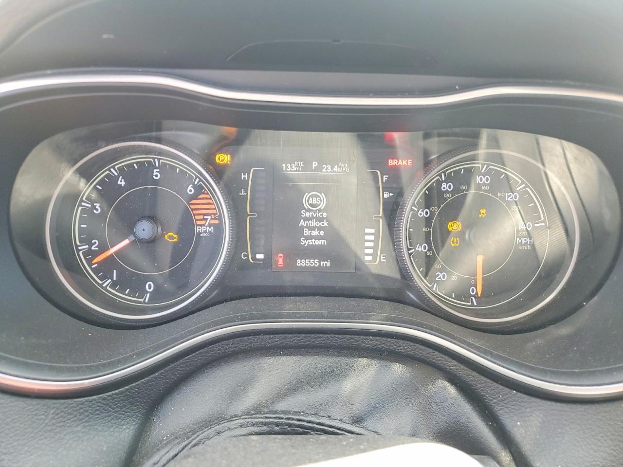 2019 Jeep Cherokee Latitude Plus - zdjęcie 9