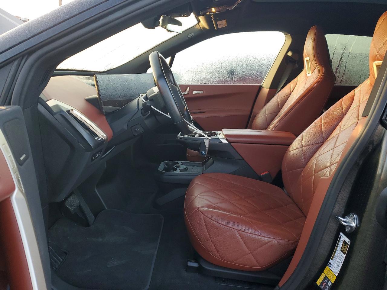 2022 BMW Ix xDrive50 - zdjęcie 7