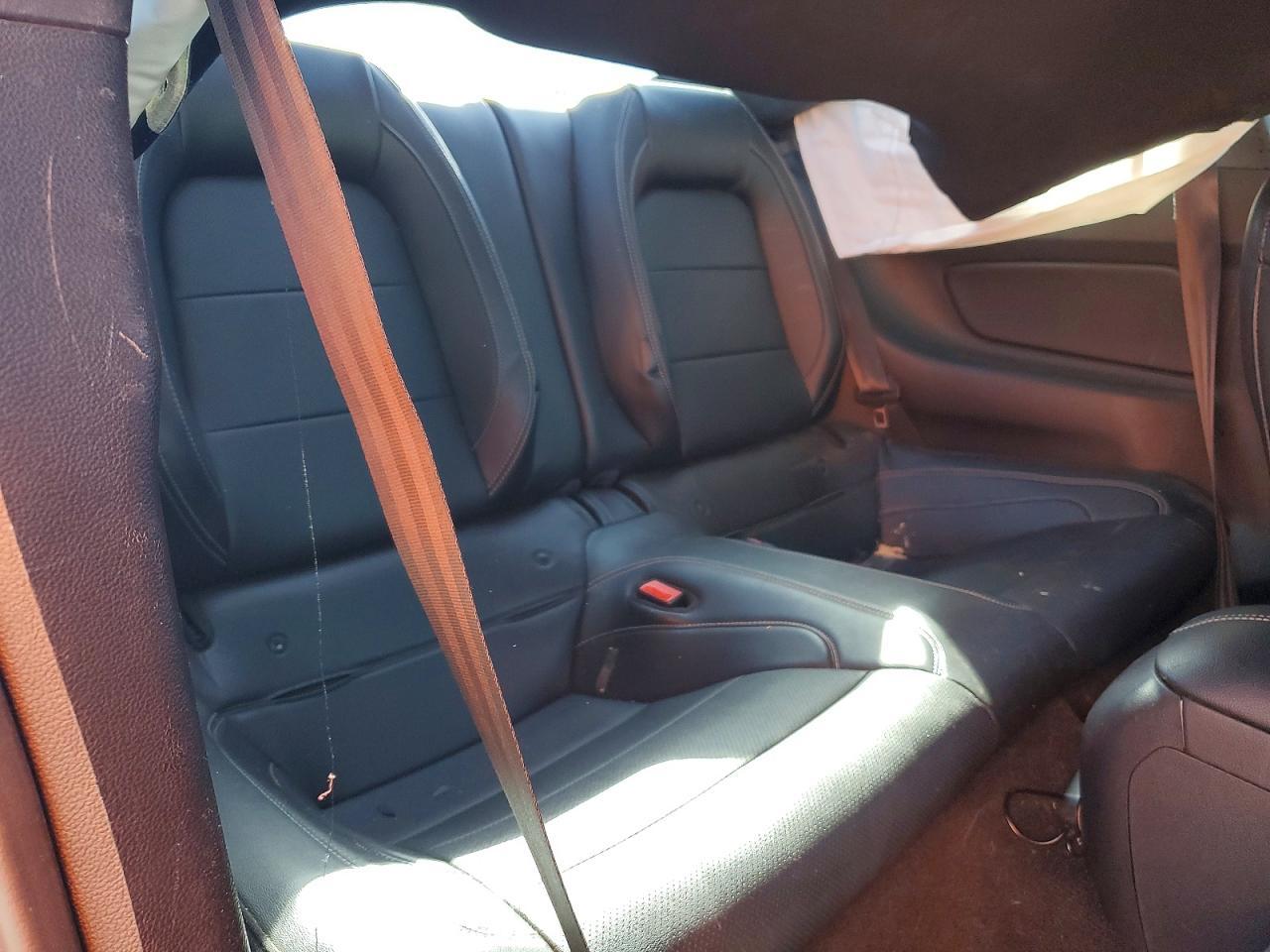 2019 Ford Mustang - zdjęcie 10