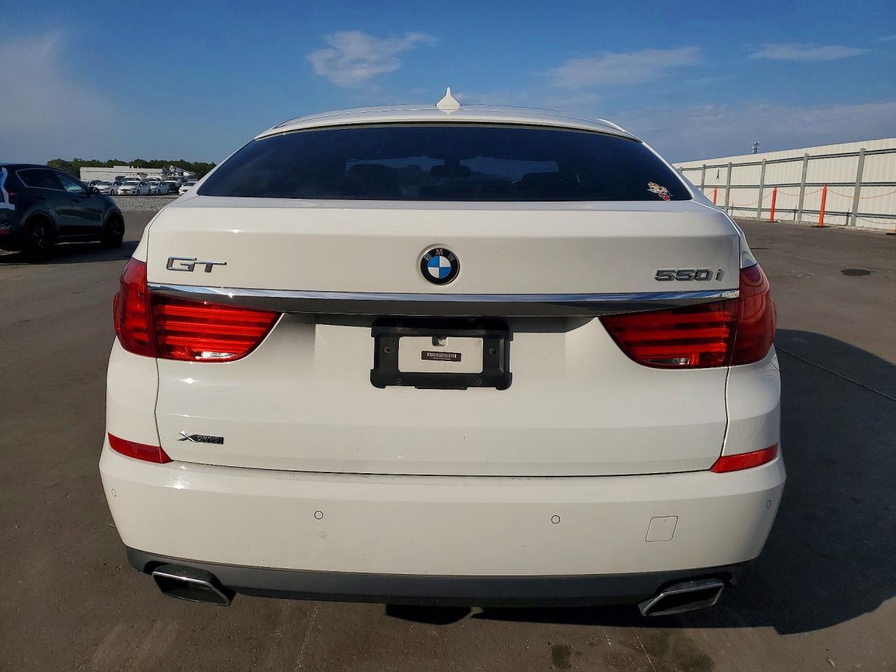 2013 BMW 550 Xigt - zdjęcie 6