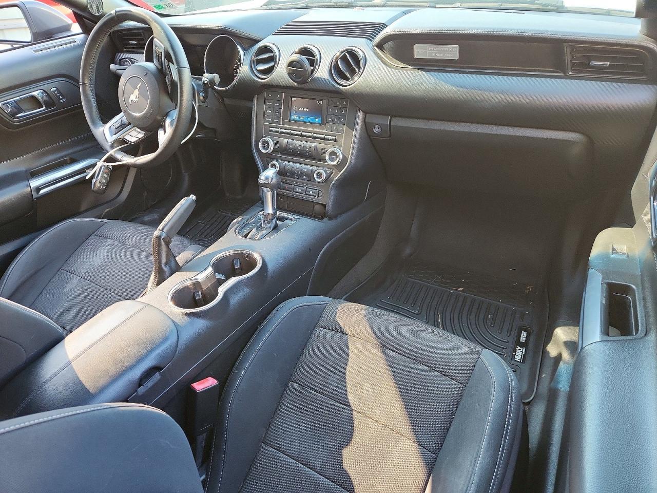 2017 Ford Mustang - zdjęcie 8