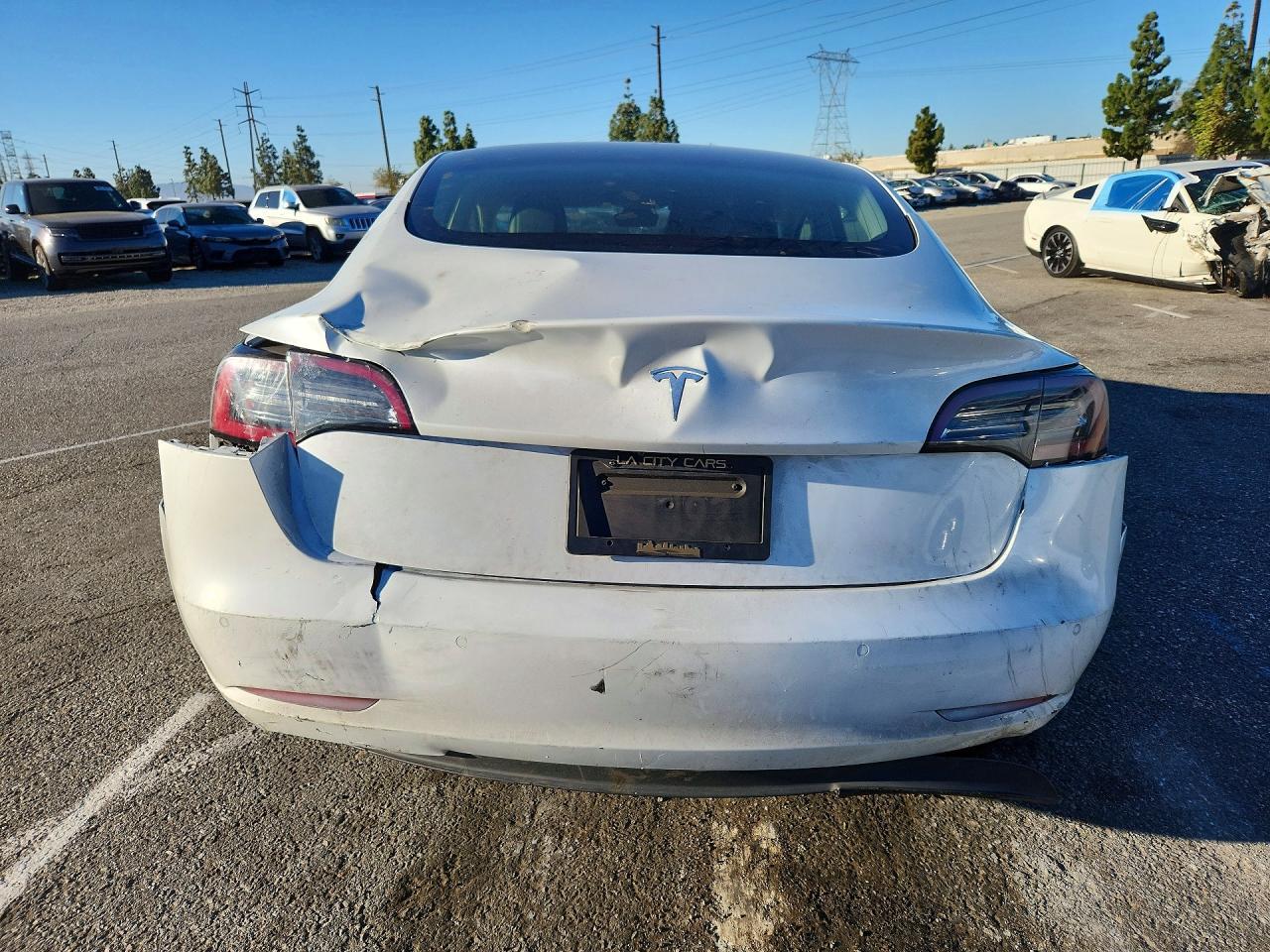 2020 Tesla Model 3 - zdjęcie 6