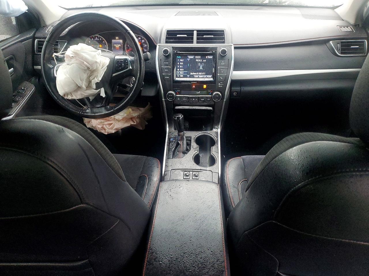 2016 Toyota Camry Xse - zdjęcie 8