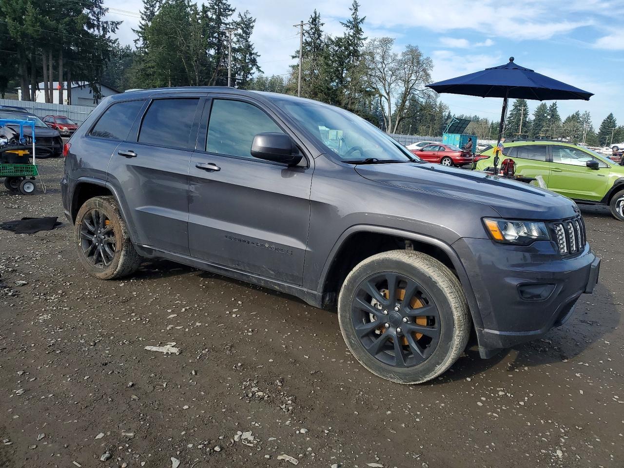 2019 Jeep Grand Cherokee Laredo - zdjęcie 4