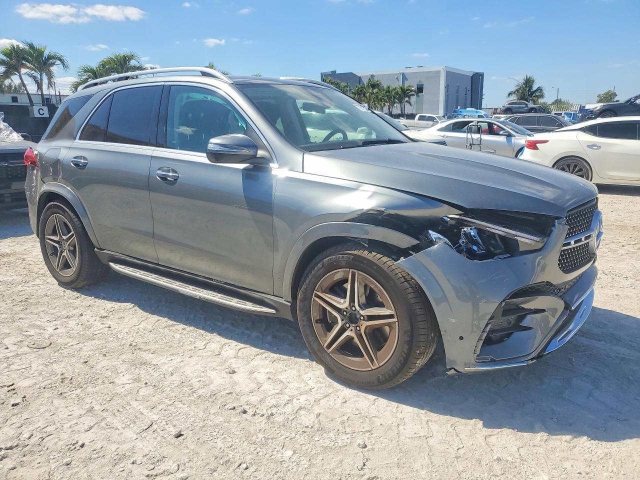 2026 Mercedes-Benz Gle 450 4Matic - zdjęcie 4