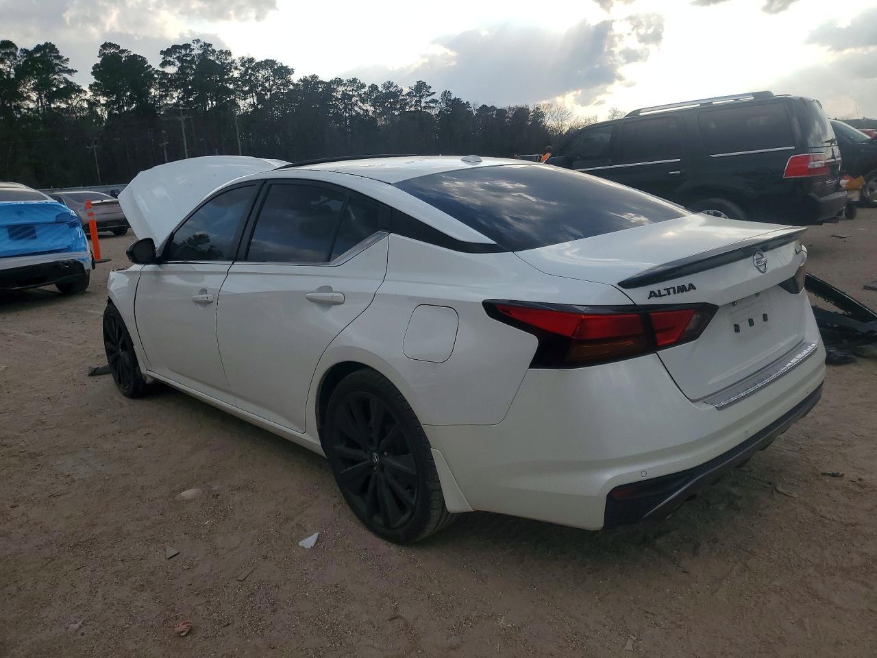 2022 Niss Altima Sr - zdjęcie 2