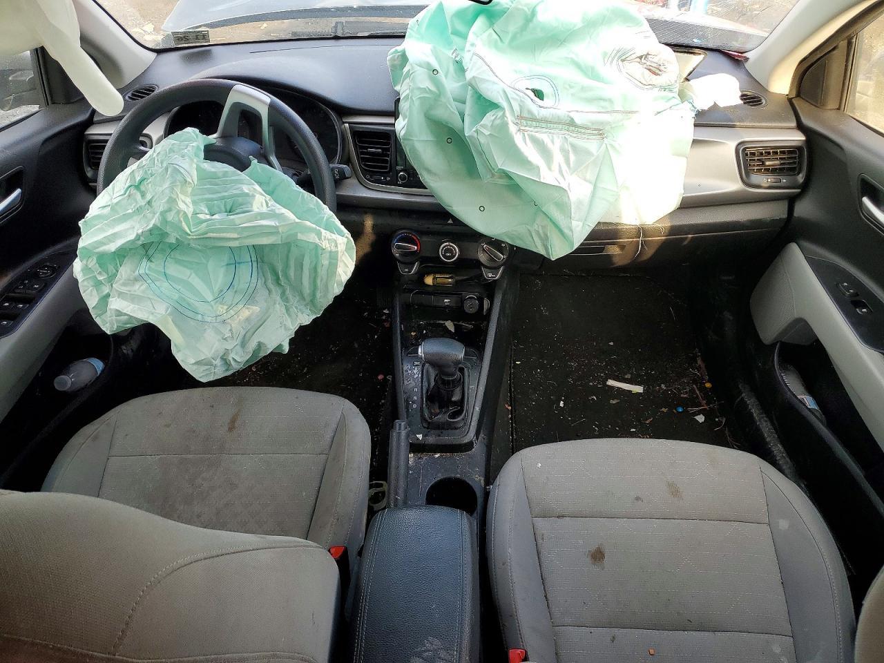 2022 Kia Rio 5-Door S - zdjęcie 8