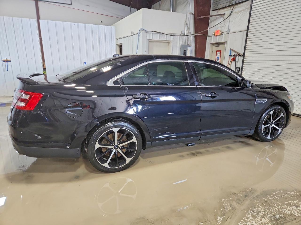 2016 Ford Taurus Sho - zdjęcie 3