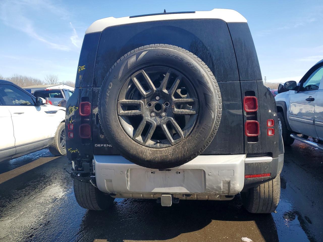 2024 Land Rover Defender 110 S - zdjęcie 6