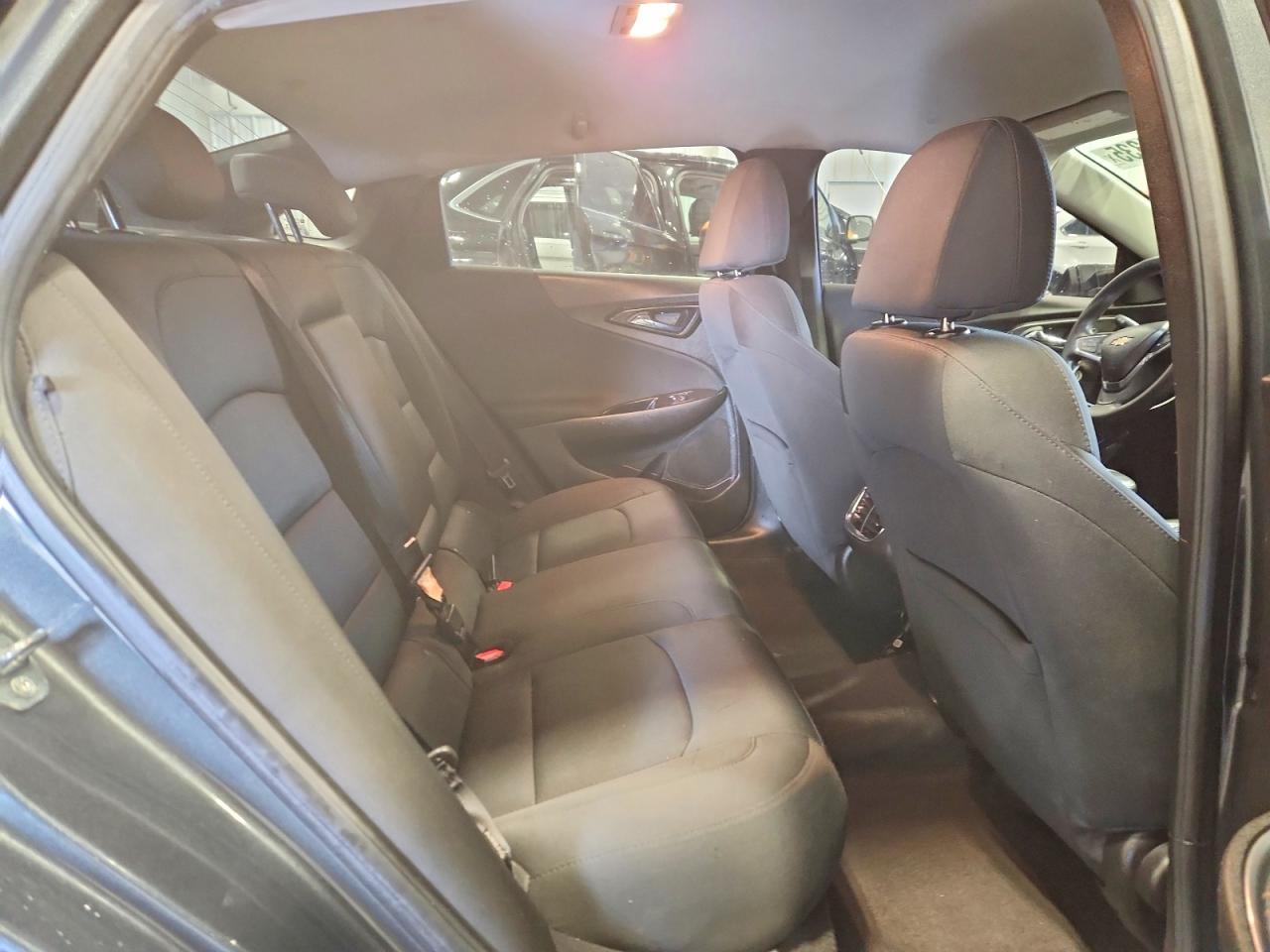 2017 Chevrolet Malibu Lt - zdjęcie 10