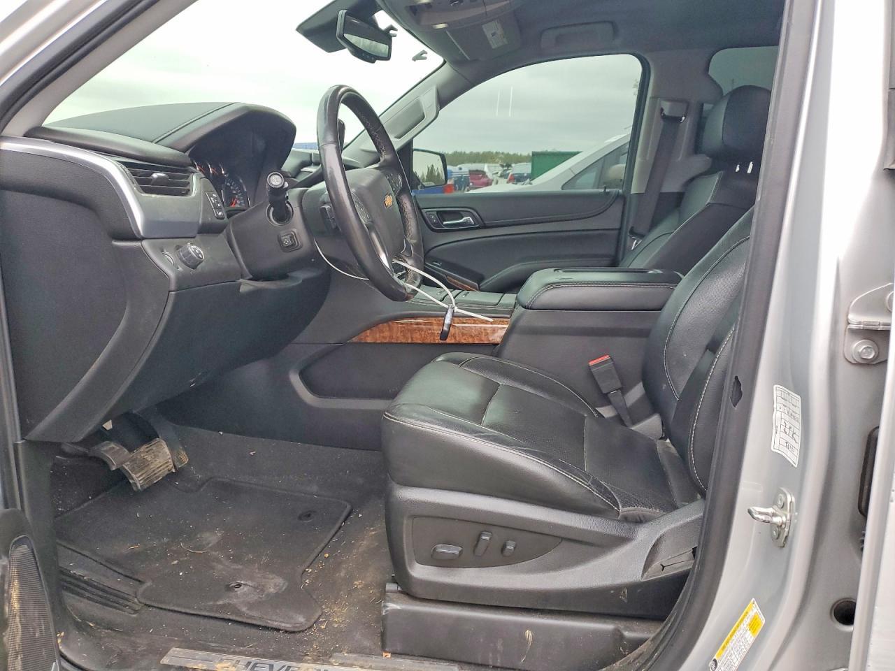 2020 Chevrolet Suburban C1500 Premier - zdjęcie 7