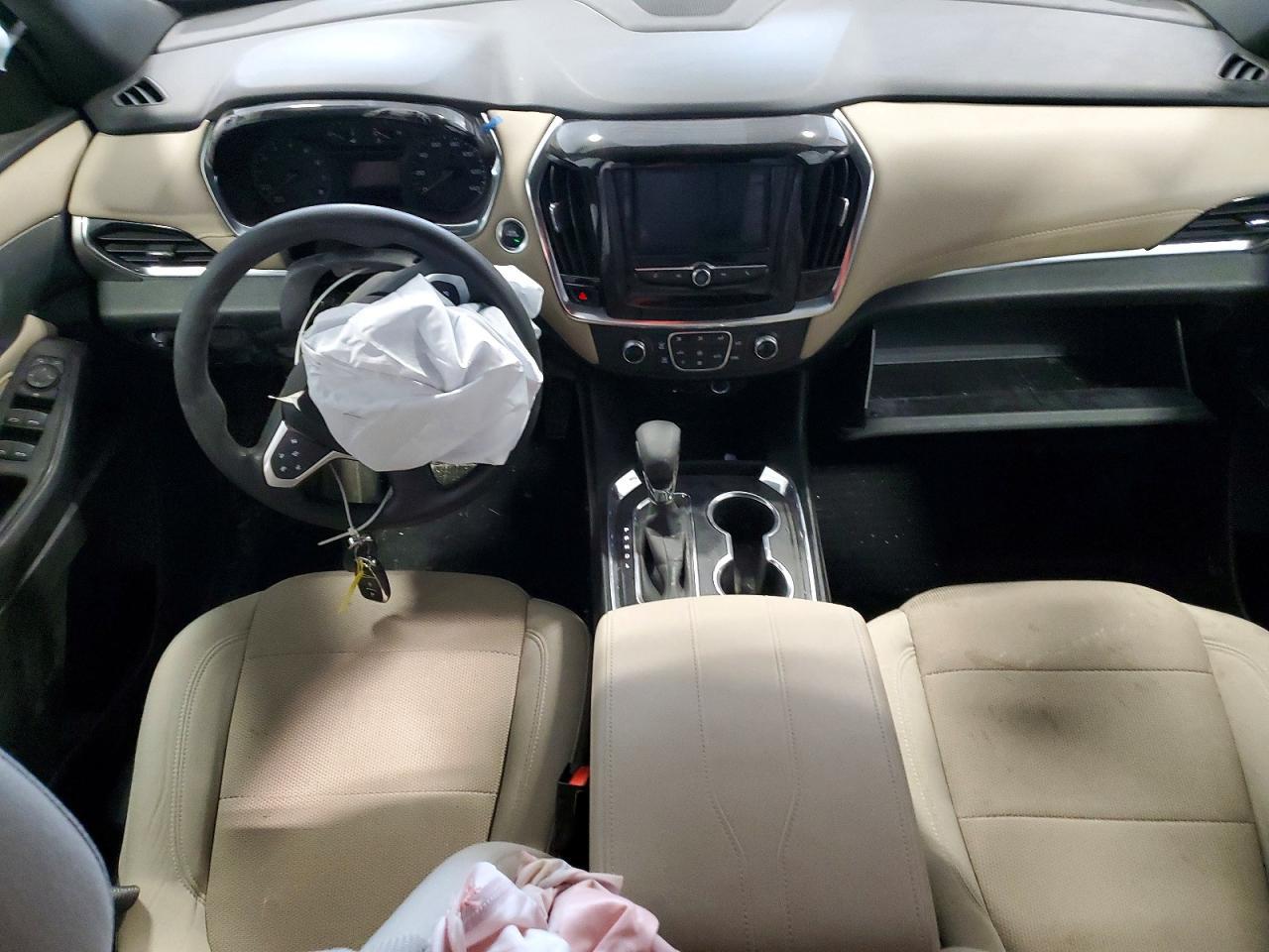 2022 Chevrolet Traverse Ls - zdjęcie 8