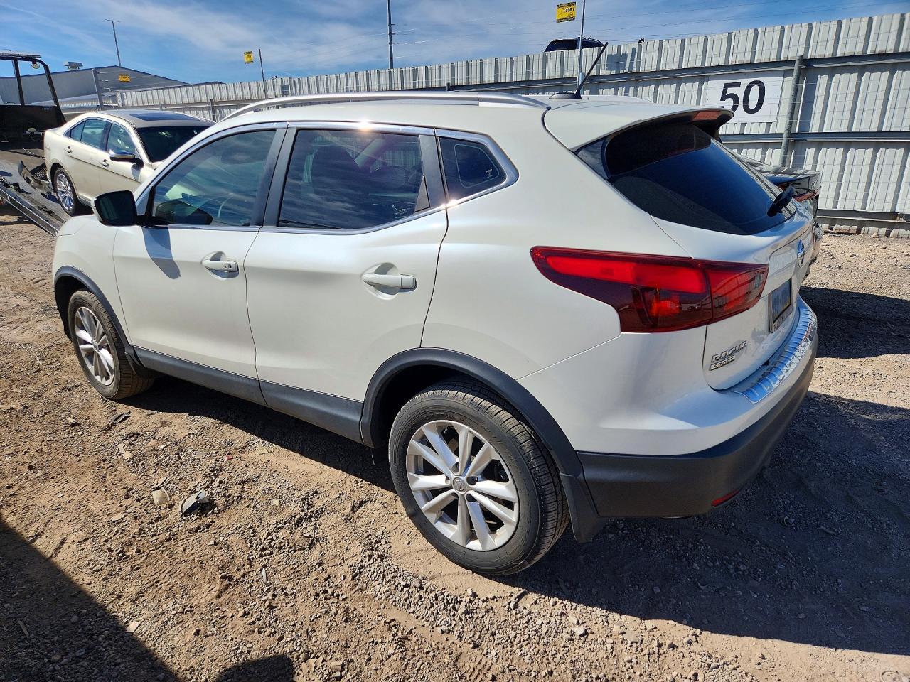 2018 Nissan Rogue Sport S - zdjęcie 2