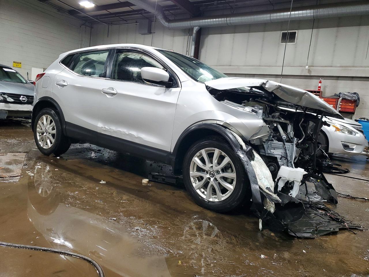 2021 Nissan Rogue Sport S - zdjęcie 4