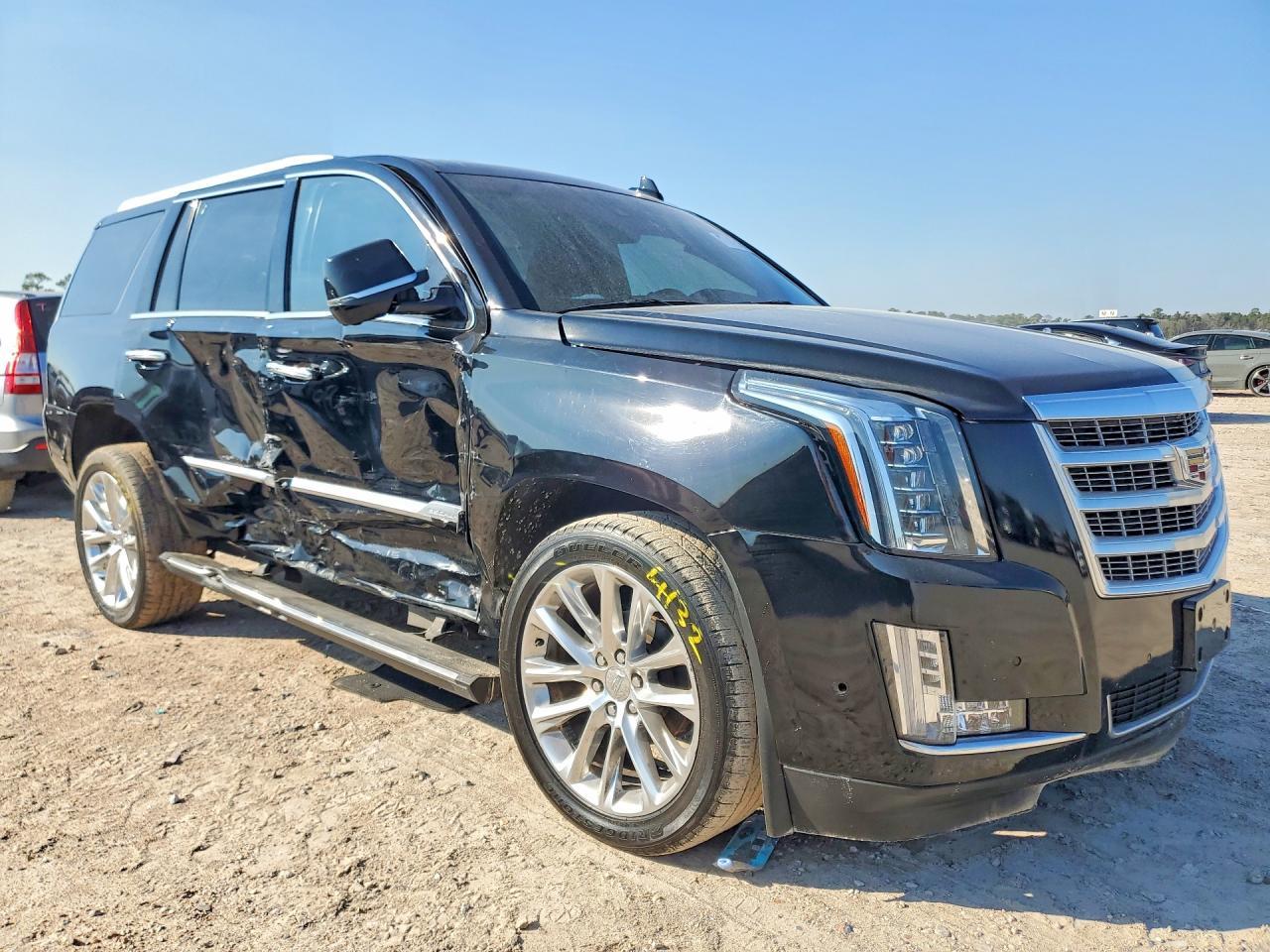 2019 Cadillac Escalade Premium Luxury - zdjęcie 4